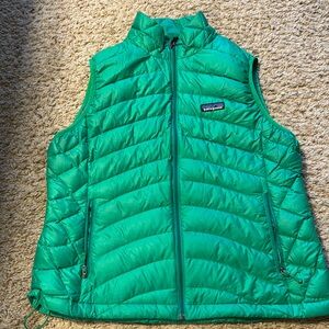 Patagonia women’s down vest